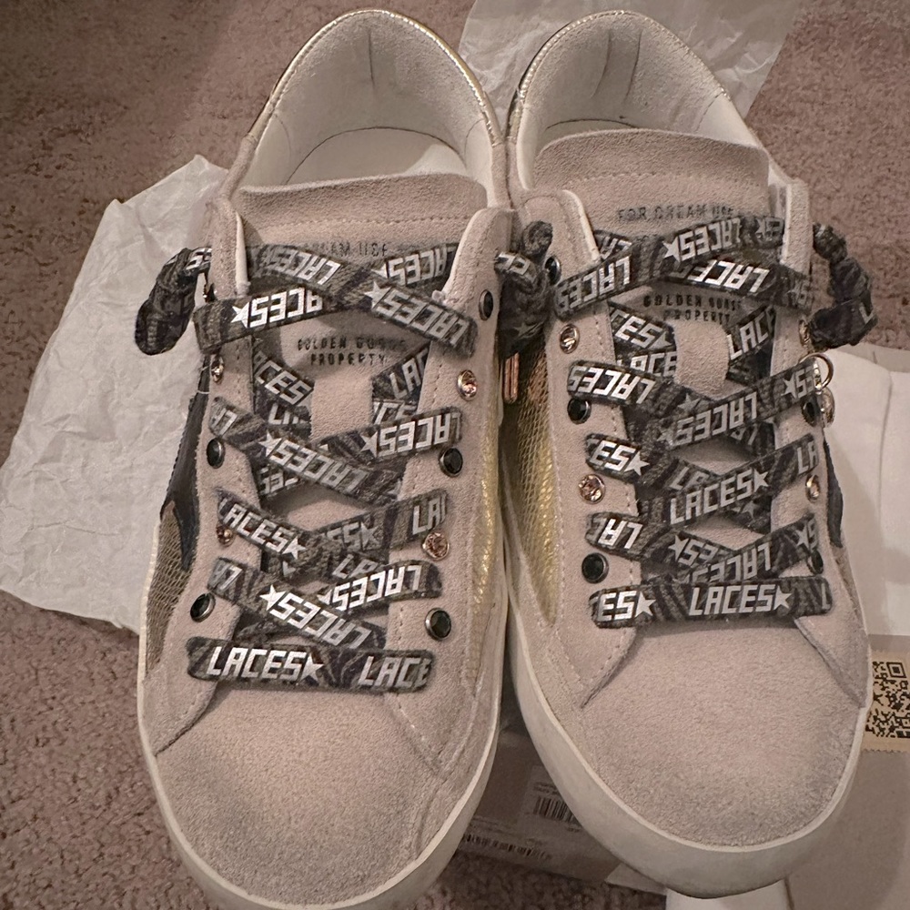 Golden Goose Sneakers